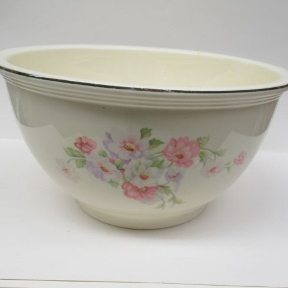 Homer Laughlin Kitchen Kraft VIRGINIA ROSE Fluffy Rose Three-Piece Mixing Bowls - Picture 7 of 11